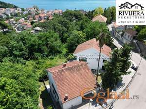 Na prodaju porodična kuća sa tri stana – Herceg Novi
